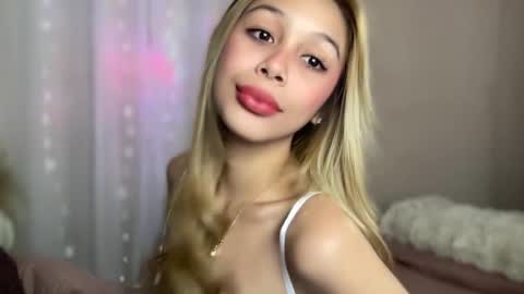 Snapshot of triana_ortega chatting on 02-09-25, 02:18 Triana online show from 02-09-25, 02:18