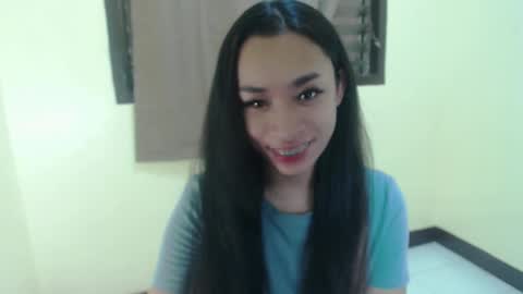 tricia_slut online show from 03-08-25, 12:44