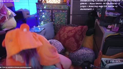 Snapshot of tricky_nymph chatting on 12-23-24, 04:33 Cassie online show from 12-23-24, 04:33