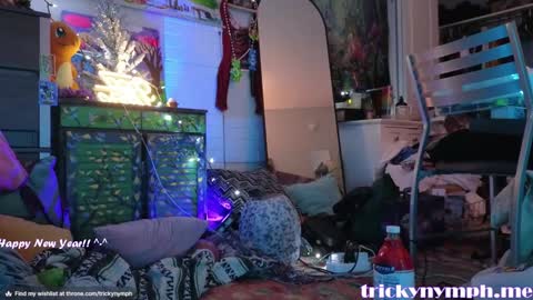 Snapshot of tricky_nymph chatting on 01-01-25, 08:02 Cassie online show from 01-01-25, 08:02