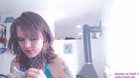 Snapshot of tricky_nymph chatting on 09-12-25, 09:15 Cassie online show from 09-12-25, 09:15