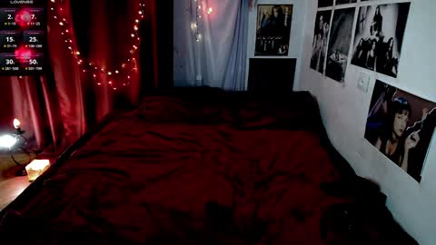 Snapshot of tricky_vicky666 chatting on 01-14-25, 02:19 Vicky online show from 01-14-25, 02:19