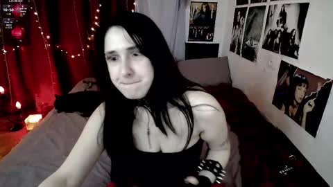 Snapshot of tricky_vicky666 chatting on 03-15-26, 12:38 Vicky online show from 03-15-26, 12:38