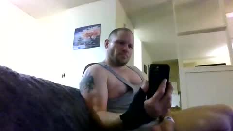 Snapshot of trickydick6 chatting on 06-12-26, 06:12 trickydick6 online show from 06-12-26, 06:12