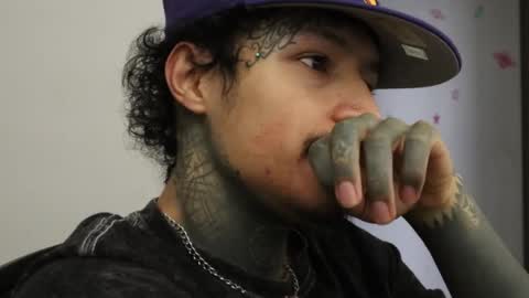 - trieone online show from 10-01-25, 09:32