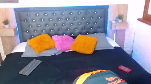 Snapshot of triibilin chatting on 01-07-26, 08:33 triibilin online show from 01-07-26, 08:33