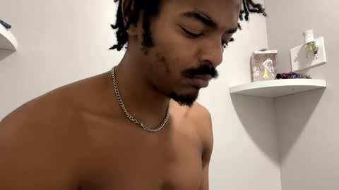Snapshot of trillahung chatting on 12-18-24, 10:35 WapBopper online show from 12-18-24, 10:35
