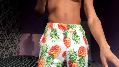 Snapshot of trillahung chatting on 12-24-24, 08:49 WapBopper online show from 12-24-24, 08:49
