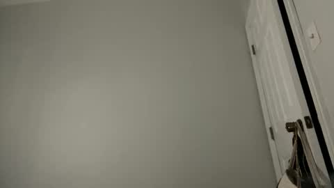 Snapshot of trillahung chatting on 12-28-24, 10:03 WapBopper online show from 12-28-24, 10:03