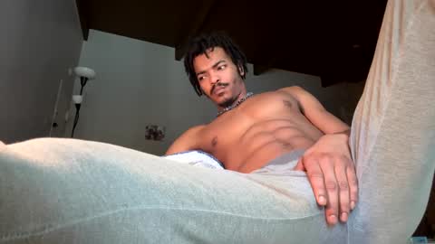 Snapshot of trillahung chatting on 02-13-25, 01:59 WapBopper online show from 02-13-25, 01:59