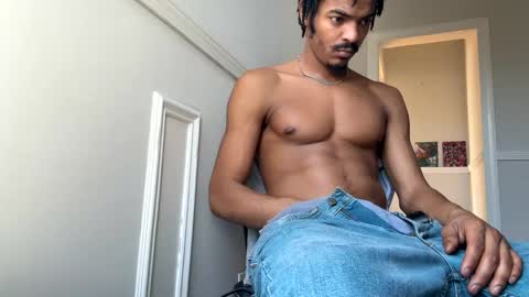 Snapshot of trillahung chatting on 02-24-25, 06:58 WapBopper online show from 02-24-25, 06:58