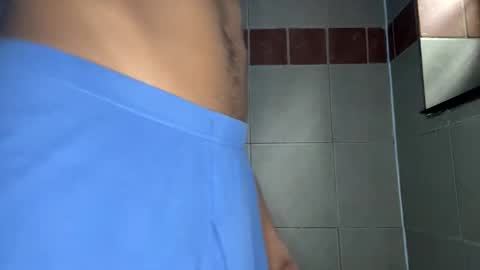 Snapshot of trillahung chatting on 09-17-25, 04:52 WapBopper online show from 09-17-25, 04:52