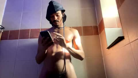 Snapshot of trillahung chatting on 09-20-25, 02:29 WapBopper online show from 09-20-25, 02:29