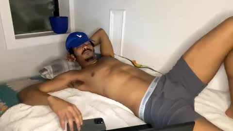 Snapshot of trillahung chatting on 09-24-25, 05:22 WapBopper online show from 09-24-25, 05:22