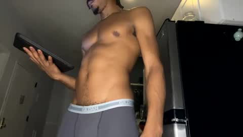 Snapshot of trillahung chatting on 09-25-25, 05:55 WapBopper online show from 09-25-25, 05:55