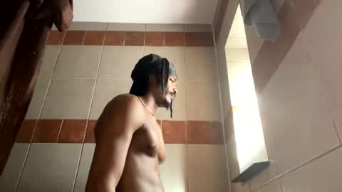 Snapshot of trillahung chatting on 10-01-25, 03:40 WapBopper online show from 10-01-25, 03:40