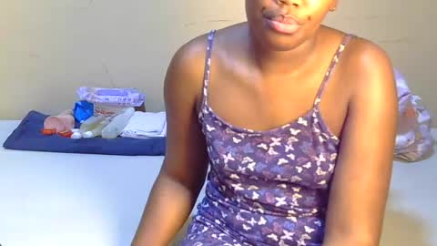 trina_z online show from 06-18-26, 09:14