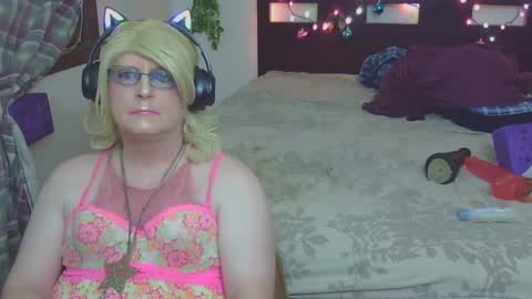 Trina Tushy Deluxe online show from 09-23-25, 05:10