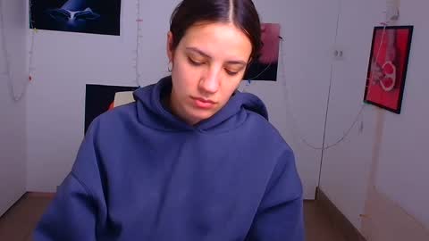 Snapshot of triniti_love chatting on 12-22-24, 10:06 Trinity online show from 12-22-24, 10:06