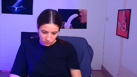 Snapshot of triniti_love chatting on 12-24-24, 12:33 Trinity online show from 12-24-24, 12:33