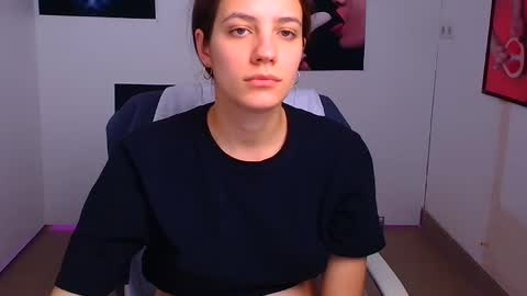 Snapshot of triniti_love chatting on 12-24-24, 03:37 Trinity online show from 12-24-24, 03:37