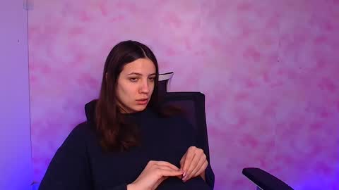 Snapshot of triniti_love chatting on 01-04-25, 07:03 Trinity online show from 01-04-25, 07:03