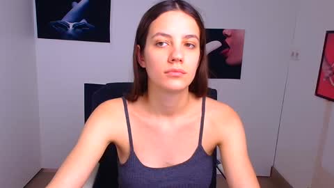 Snapshot of triniti_love chatting on 01-10-25, 10:39 Trinity online show from 01-10-25, 10:39