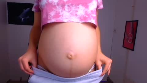 Snapshot of triniti_love chatting on 01-14-25, 10:17 Trinity online show from 01-14-25, 10:17