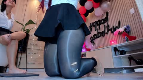 Snapshot of trinitixx chatting on 12-21-24, 09:15 Triny online show from 12-21-24, 09:15