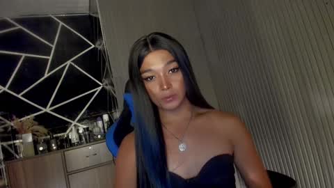 Snapshot of trinityfucksyou chatting on 03-06-25, 05:54 Ms Ella online show from 03-06-25, 05:54