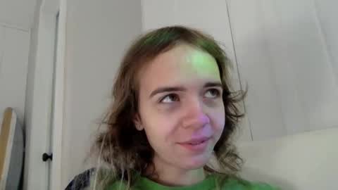 trippybb222 online show from 12-04-25, 03:32