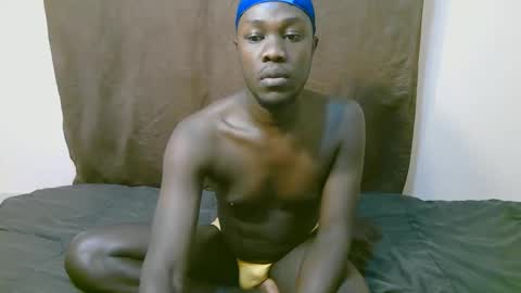 Snapshot of trisbaby3 chatting on 10-28-25, 05:59 Tris6 online show from 10-28-25, 05:59