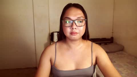 trisha online show from 12-15-25, 01:21