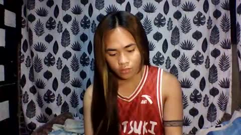 Trishia00 online show from 10-30-25, 02:18