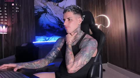 Snapshot of trisstan_ chatting on 01-17-25, 10:23 Alexander online show from 01-17-25, 10:23