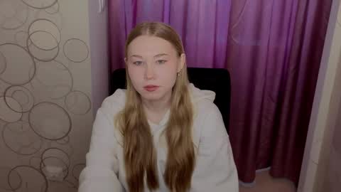 Snapshot of tristaaluarez chatting on 02-09-26, 04:49 Lana online show from 02-09-26, 04:49