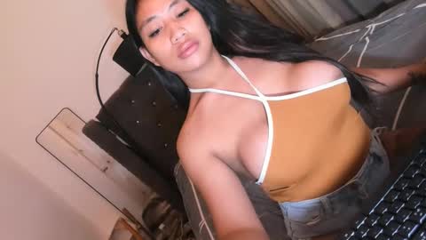 trixiebayeserra online show from 10-21-25, 08:04