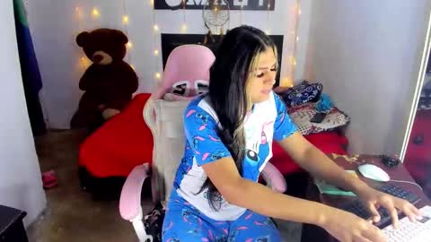 Snapshot of trixxynasty chatting on 01-08-26, 03:25 trixxy online show from 01-08-26, 03:25