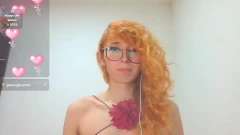 Snapshot of trixy_roses chatting on 11-22-25, 05:45 Trixy Rose online show from 11-22-25, 05:45