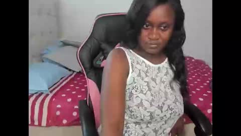 Snapshot of trizzytariaa chatting on 03-09-25, 01:48 Taria online show from 03-09-25, 01:48