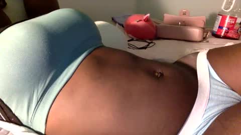 Snapshot of tropicalebonyx chatting on 12-14-25, 01:05 Tropical Ebony online show from 12-14-25, 01:05