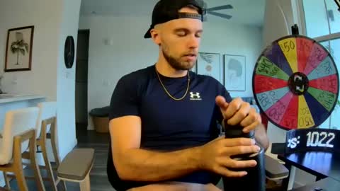 Snapshot of troy_greenxo chatting on 09-20-25, 09:16 Troy Green online show from 09-20-25, 09:16