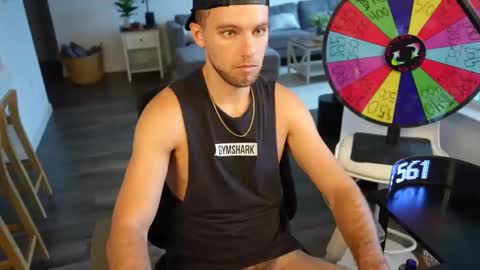 Snapshot of troy_greenxo chatting on 10-07-25, 09:34 Troy Green online show from 10-07-25, 09:34