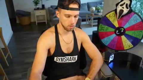 Snapshot of troy_greenxo chatting on 10-30-25, 09:26 Troy Green online show from 10-30-25, 09:26