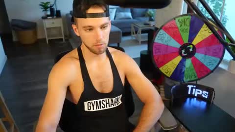 Snapshot of troy_greenxo chatting on 11-01-25, 09:39 Troy Green online show from 11-01-25, 09:39