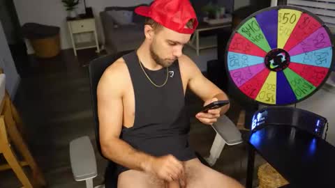 Snapshot of troy_greenxo chatting on 11-16-25, 10:37 Troy Green online show from 11-16-25, 10:37