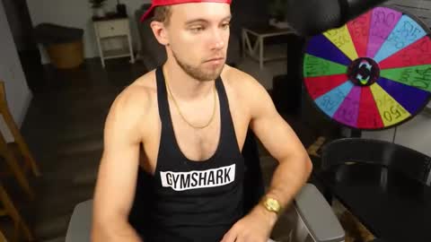 Snapshot of troy_greenxo chatting on 11-20-25, 10:42 Troy Green online show from 11-20-25, 10:42