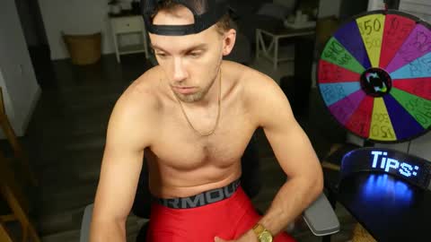 Snapshot of troy_greenxo chatting on 12-01-25, 10:48 Troy Green online show from 12-01-25, 10:48