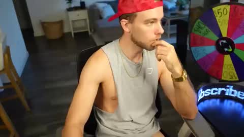 Snapshot of troy_greenxo chatting on 12-03-25, 10:08 Troy Green online show from 12-03-25, 10:08