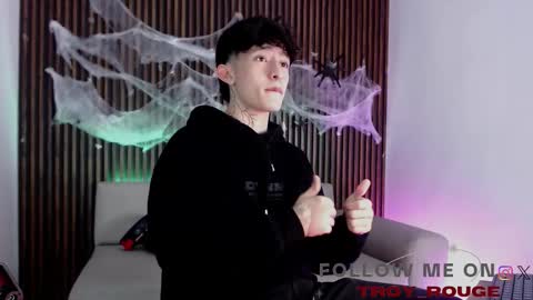 Troy online show from 10-27-25, 07:07